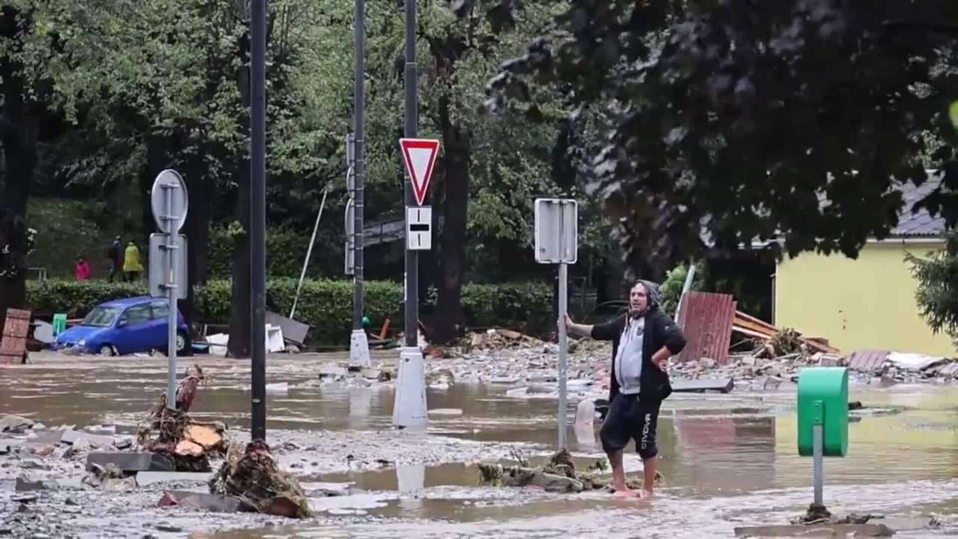 El río Bela se desborda a su paso por Jesenik, región de Olomouc