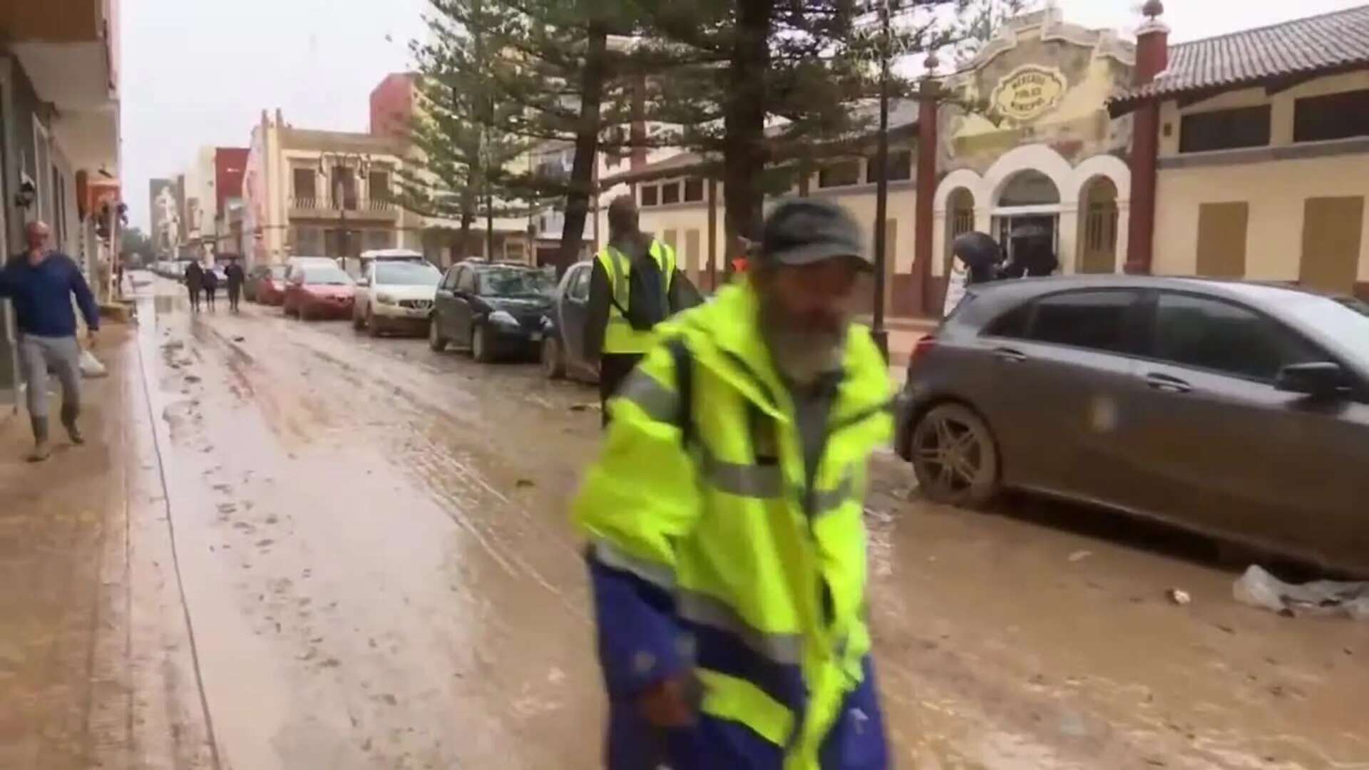 Catarroja pide a los voluntarios que eviten entrar hoy en municipios en alerta naranja