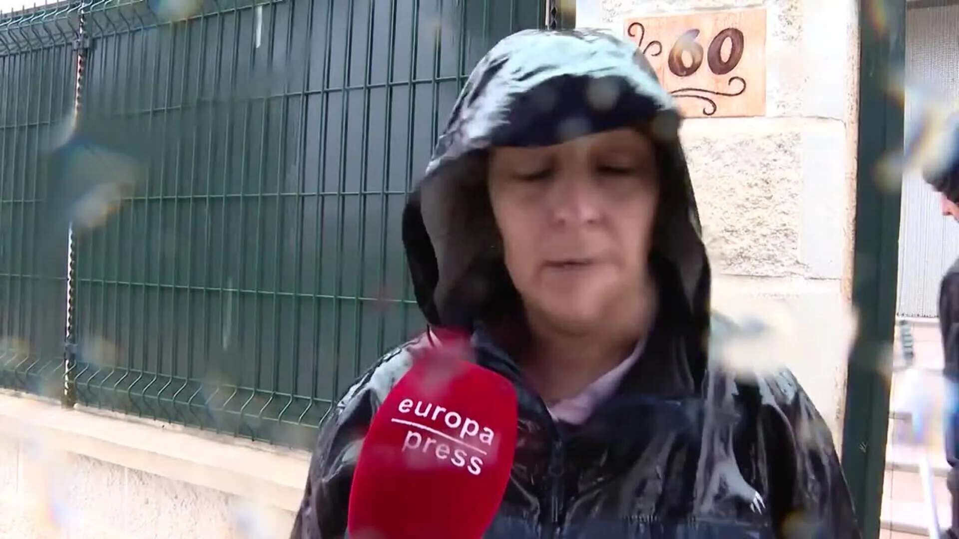 Vecinos de Campanillas (Málaga), “nerviosos y con miedo” esperan ante un posible desalojo