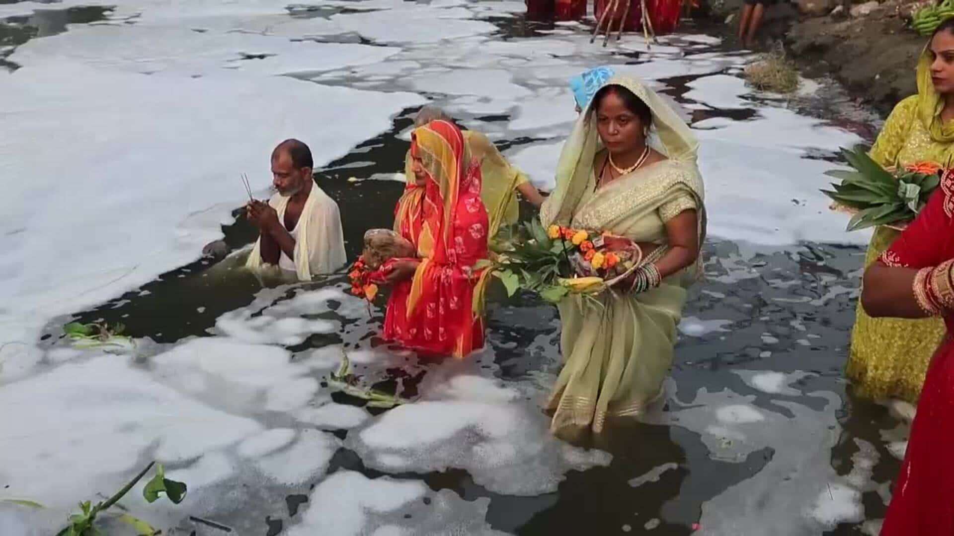 Celebración hinduista del Chhath Puja en India