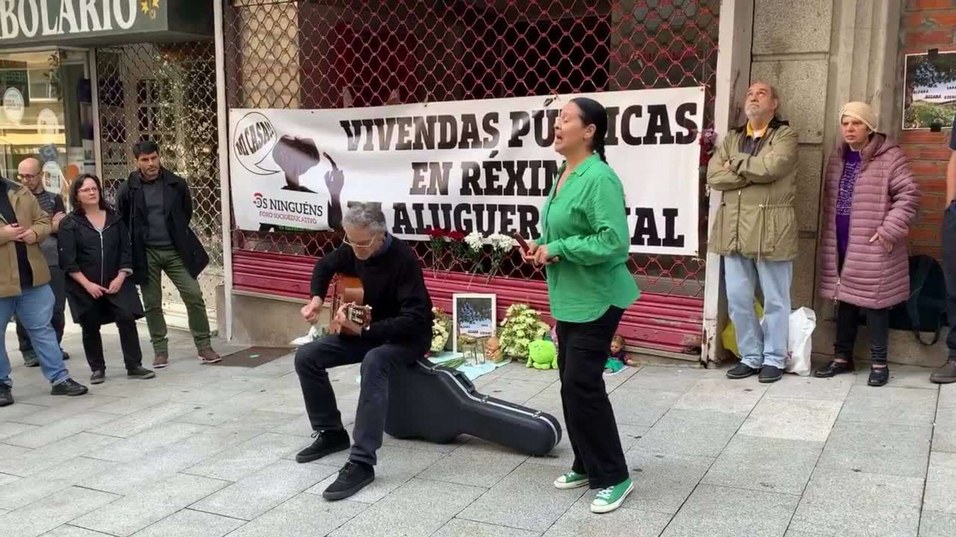 Acto del primer aniversario del incendio del n. 6 de la calle Alfonso X el sabio en Vigo