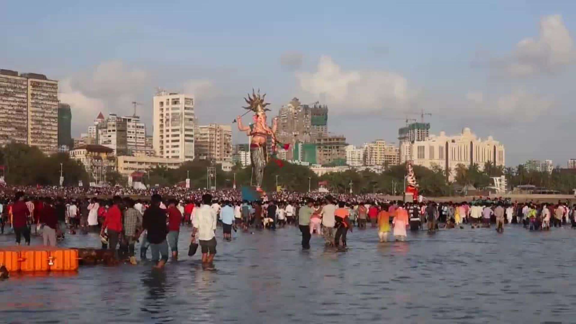 Miles de devotos celebran en Bombay el cumpleaños de Ganesh