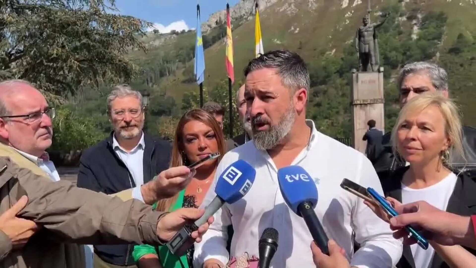 Abascal afirma que Vox seguirá haciendo 