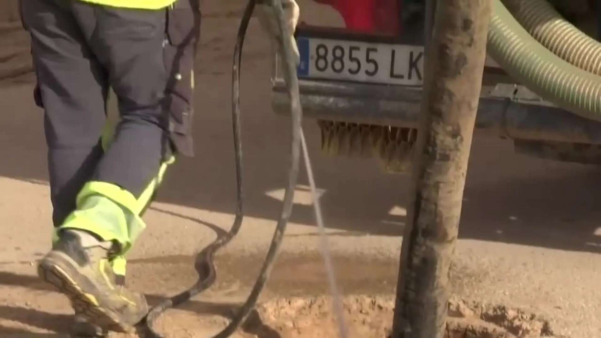 Coches volcados, alcantarillas atascadas y casas arrasadas: los efectos de la dana siguen presentes en Utiel