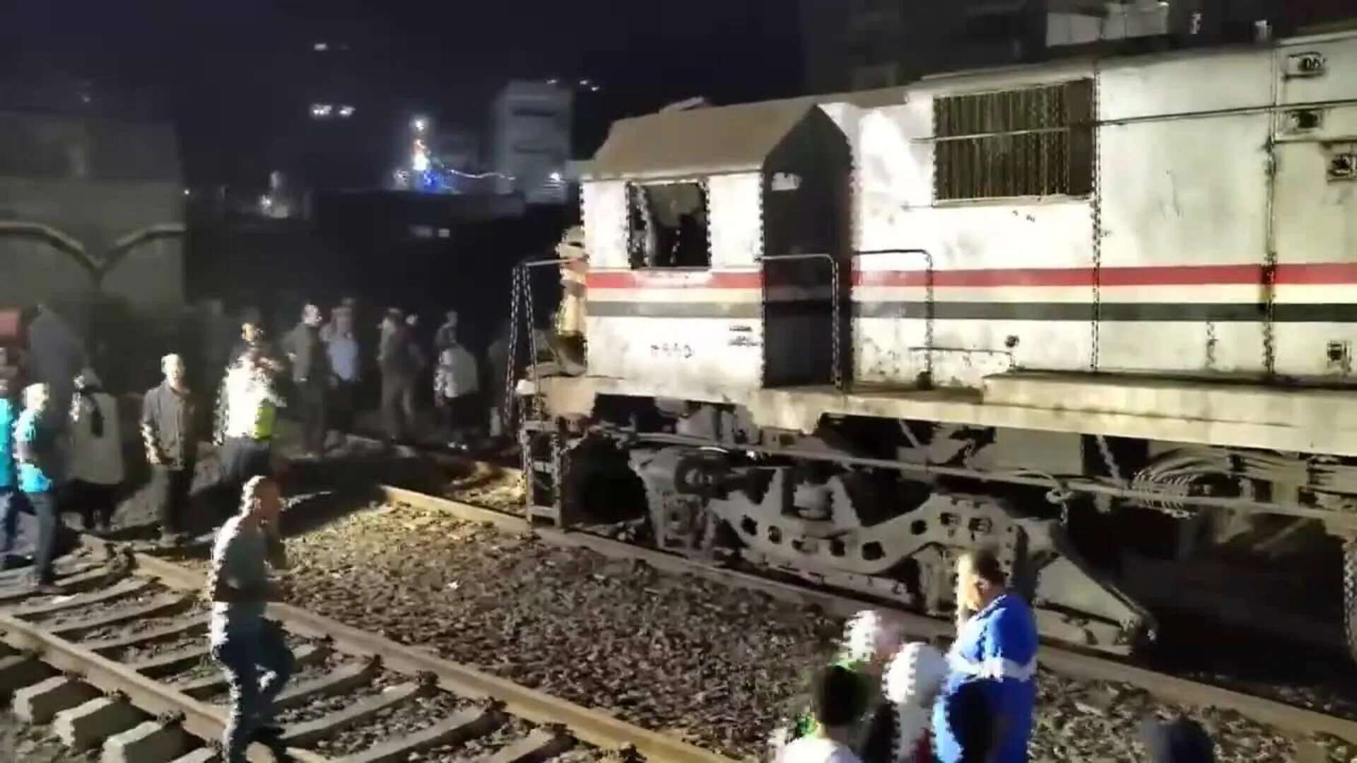 Al menos cinco muertos y 30 heridos en choque entre dos trenes al norte de El Cairo