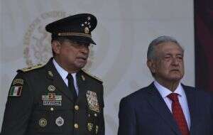 AMLO anuncia fin de novatadas en el Ejército tras muerte de militares