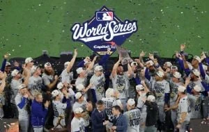 Dodgers ganan 5-4 a los Blue Jays y se convierten en el primer bicampeón en 25 años en Ligas Mayores