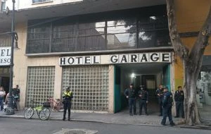 Asaltan y balean a extranjera afuera de un hotel en el Centro Histórico de la CDMX
