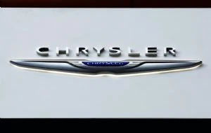 Chrysler llama a revisión a 250 mil vehículos por posible falla de bolsa de aire