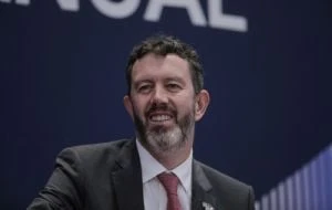México debería evitar a los BRICS por tensiones con Rusia y China: American Society