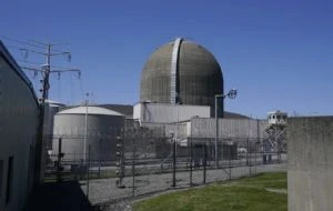 Gobernadora de Nueva York busca construir la primera central nuclear del estado en décadas