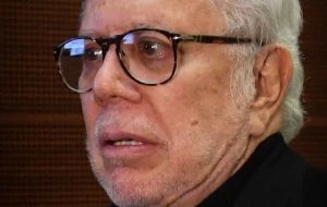 Ministro propondrá confirmar condena contra Luis de Llano por demanda de Sasha Sokol
