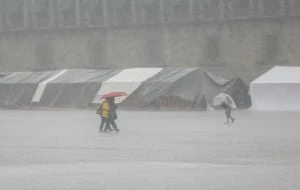 Activan alerta roja por lluvias para la noche del miércoles en estas cinco alcaldías de CDMX