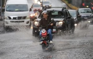 Lluvia provoca inundaciones y caída de árboles en al menos ocho alcaldías de la CDMX