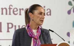 “No hay que alertarse”: Sheinbaum responde a advertencia de EU sobre narcodrones en la frontera
