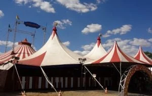 “Por error” grupo armado se secuestra a trapecista de circo Atayde VIDEO