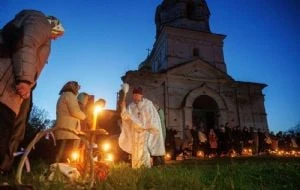 Antes de visita papal, España avanza con reparaciones a víctimas de abusos sexuales de la Iglesia