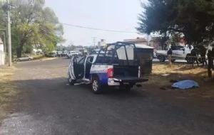 Ataque armado en Tingüindín, Michoacán, deja dos policías muertos
