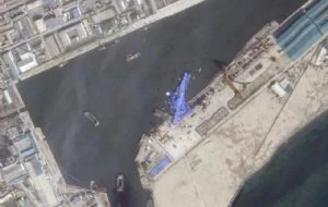 Corea del Norte detiene a tres funcionarios por el fallido lanzamiento de un destructor naval