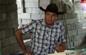 Atacan a balazos en Acapulco a líder opositor contra la presa La Parota