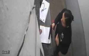 Policía se autolesiona con arma al interior de la Dirección de Seguridad Pública en Ensenada (Video)