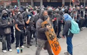 Alcalde de Toluca asume responsabilidad por violencia en la marcha del 2 de octubre
