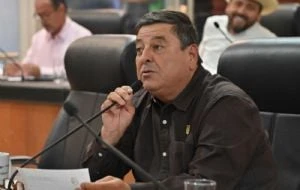 Quién es el diputado de Morena que dijo que a las mujeres “las agreden por gritonas”