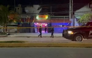 Asesinan a tres personas en bar de la zona turística de Tulum