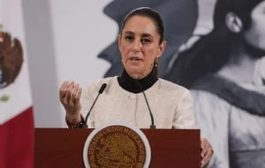 Consulados mexicanos en EU tendrán más recursos ante redadas contra migrantes: Sheinbaum