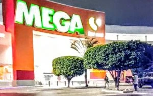 Asesinan a un hombre en el estacionamiento de Mega Soriana en Jiutepec, Morelos