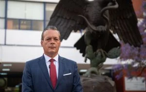 TEPJF ordena al INE revisar candidatura de César Gutiérrez Priego, hijo de 