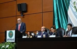 Secretario de Salud reporta un 96% de abasto de medicamentos en el país