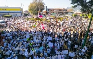 Miles de personas exigen paz en Uruapan y justicia para el alcalde Carlos Manzo