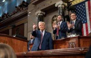 Trump advierte que arresto de activista propalestino en Columbia será “el primero de muchos”