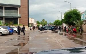 Atacan a la Policía Estatal de Sinaloa; un agente y cinco presuntos criminales murieron (Video)