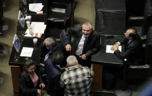 Mier da espaldarazo a Adán Augusto para que siga como coordinador de Morena en el Senado