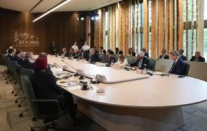 Sheinbaum propone Cumbre Mundial por el Bienestar; aboga en el G7 por migrantes