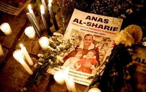 A pie del Ángel de la Independencia, honran a periodistas asesinados por Israel en Gaza