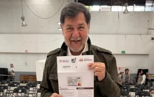 Fernández Noroña presume donación a Cuba... pero la transferencia fue devuelta en segundos