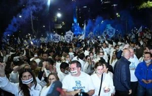 Panistas cierran Paseo de la Reforma para protestar contra la reforma judicial