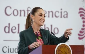 Sheinbaum aseguró que se reactivarán envíos de Correos de México cuando EU defina cobro de impuestos