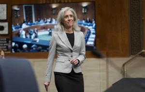 Trump despide a la directora de centros de salud pública por no estar “alineada” a sus políticas