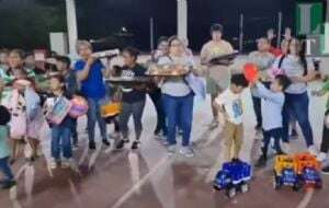 Cártel da regalos de Día de Reyes en Tabasco