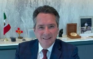 Denuncian al consejero jurídico de Nayarit por presunta operación de red inmobiliaria