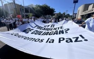 Marchan en Culiacán contra escalada de violencia en la entidad