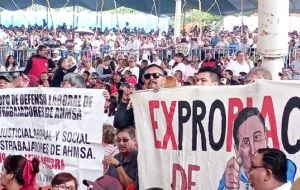 Con protestas reciben a Sheinbaum en Coahuila; anuncia programa de producción de carne