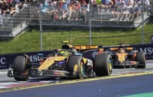 Lando Norris supera a Oscar Piastri y gana el Gran Premio de Austria