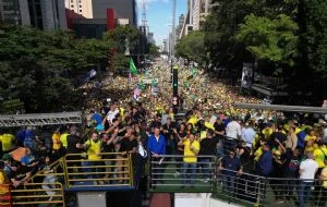 Bolsonaro reúne a sus partidarios en Sao Paulo para protestar contra su juicio ante la Corte Suprema
