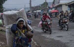 Miles de personas huyen de los combates en el Congo mientras rebeldes toman la ciudad de Goma