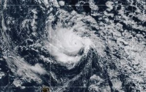Henriette se fortalece hasta convertirse en huracán en el Pacífico